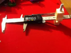 Vernier calliper bed leveller