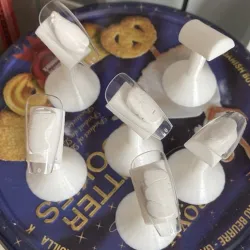 Nail support
