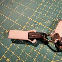 SanDisk KeyChain USB Case