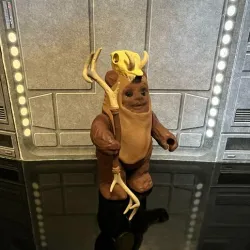 STAR WARS VINTAGE EWOK, BATTLE WAGON EWOK ACTION FIGURE. CUSTOM KENNER, HASBRO, 3.75", 1/18, 5POA