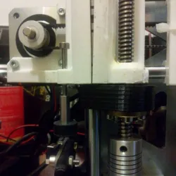 Anti-wooble for leadscrew