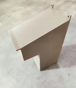 Birdhouse with balcony for Parus major
