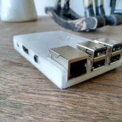 Compact Raspberry pi 3 case