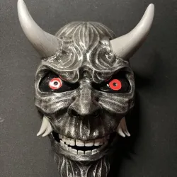 Hannya mask