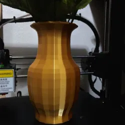 Low - poly Vase 2