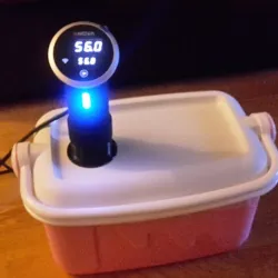 Anova sous vide circulator to coolerbox adapter