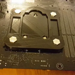 CPU fan mounting backplate