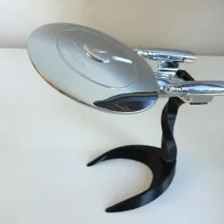 Enterprise NCC-1701 D Pizza Cutter Stand