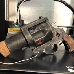 Harley Quinn Pop Gun (with Ammo)