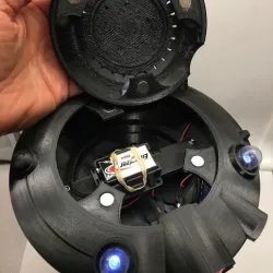 ID10 Seeker Droid - magnetize the lid!