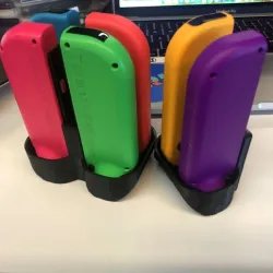 JoyCon Travel Holder (Four)