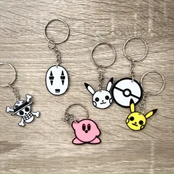 Pack 5 Keychains Anime and Videogames