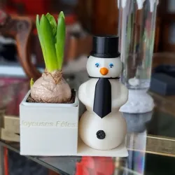 Snowman flower pot