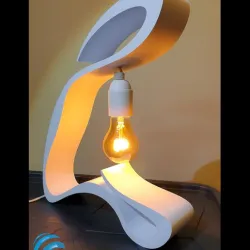 "The thinking one" - Modern design lamp -