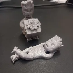 Baby groot with gift