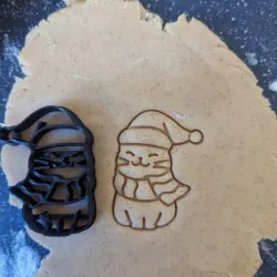 Cute winter cat cookie cutter