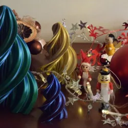 Endless Folding (Christmas ornament)