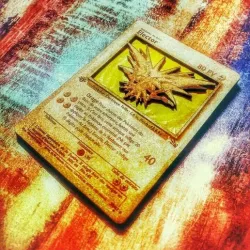 Pokemon Zapdos card (Elector) US & English (Lasert Cut)
