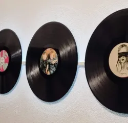 Wall mount for vinyl records