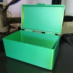 Boxes with 120x70x60 single and double lids with hinge and lock.