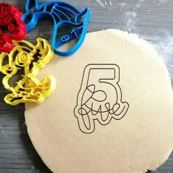 Five Cookie Cutter + outline