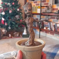 Groot in pot