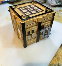 Lego Minecraft Crafting Box ( Mini Fig Storage Box )