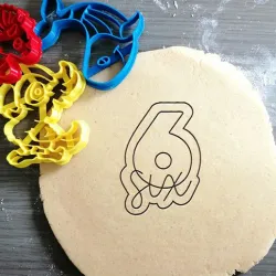 Six Cookie Cutter + outline
