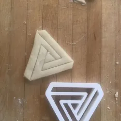 triangle illusion cookie cutter
