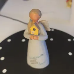 Angel Holding Birdhouse - 3D Scanned