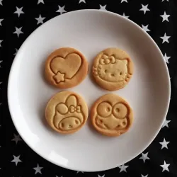 Hello Kitty Cookie Cutter and Stamp