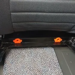 LAND ROVER DEFENDER - front seat pivot bracket