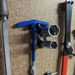 Spark plug wrench holder