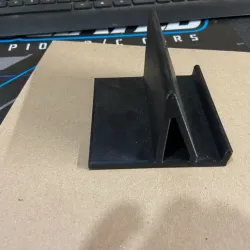 Ipad / Iphone Stand