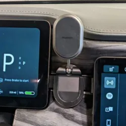 Rivian R1S / R1T Dash Phone Mount for magnetic adapter