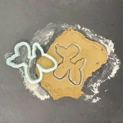 balloon dog outline cookie cutter clay cutter
