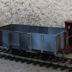 coal car with brake bungalow for metric track