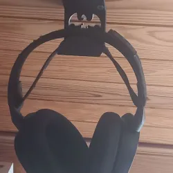 dragon helmet wall mount