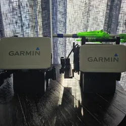 Garmin Livescope Hole Hopping Shuttle Box Design With LVS 32 & 34 Craddle