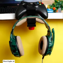 Headphone holder