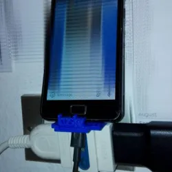 Lightweight docking station for triple EU plug