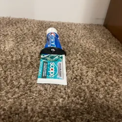 Toothpaste Squeezer