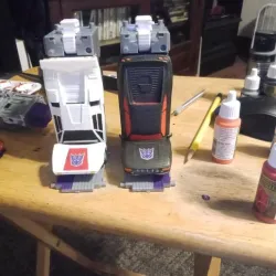 Transformers Legacy breakdown leg mode