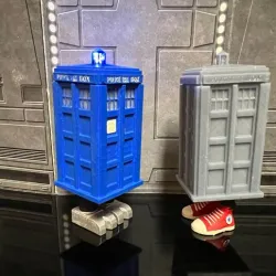 DOCTOR WHO, TARDIS GONK ACTION FIGURE, CUSTOM KENNER, HASBRO, 3.75", 1/18