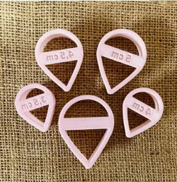 PINK PETALS COOKIE CUTTER COOKIE CUTTER COOKIE CUTTERS