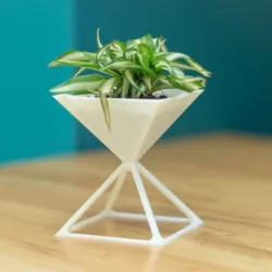 pyramid planter