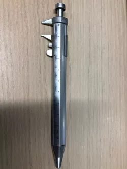 Multi tool pen