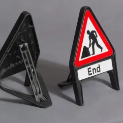 1/14th Scale Plastic Road Sign - Triangle with Supplementary Plate