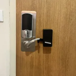 switch bot door handle opener