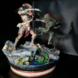 Alien VS Predator Statue